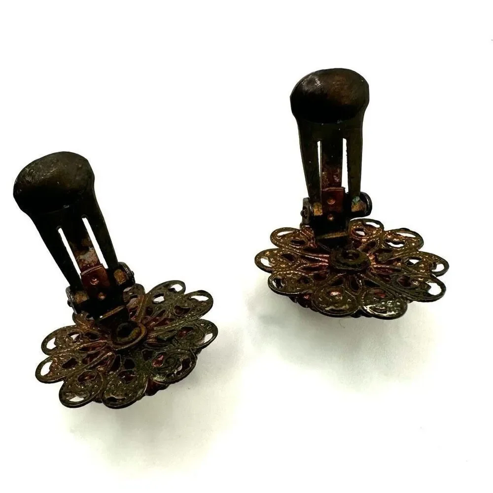 Copper tone   beaded vintage ￼ clip on earrings